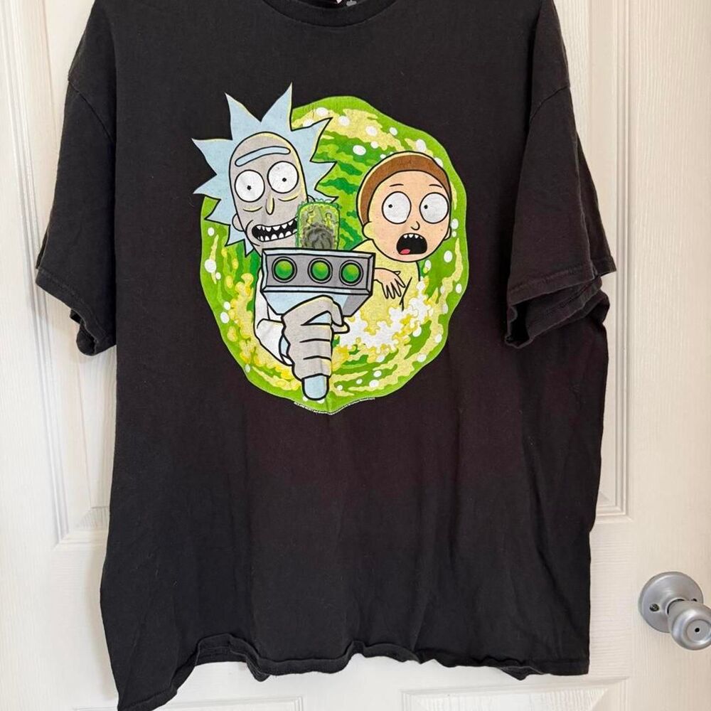 Unbranded Men's Black and Grey T-shirt